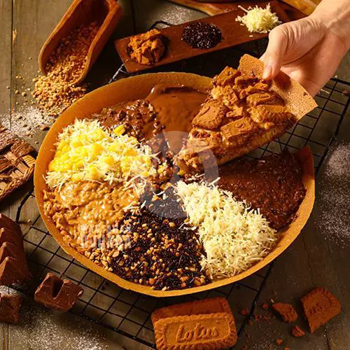 Martabak Manis: Camilan Lezat Favorit Khas Indonesia