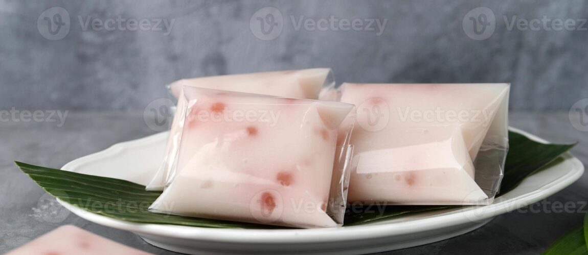 Resep Jentik Manis Warna-Warni Segar dan Lembut di Mulut