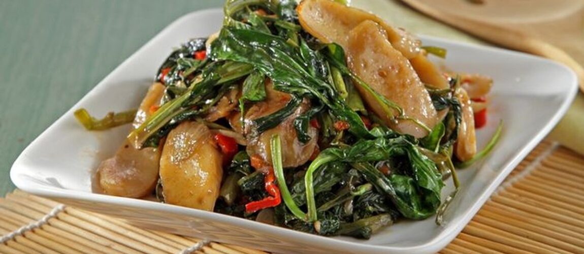 Cara Bikin Tumis Kangkung Saus Tiram ala Restoran