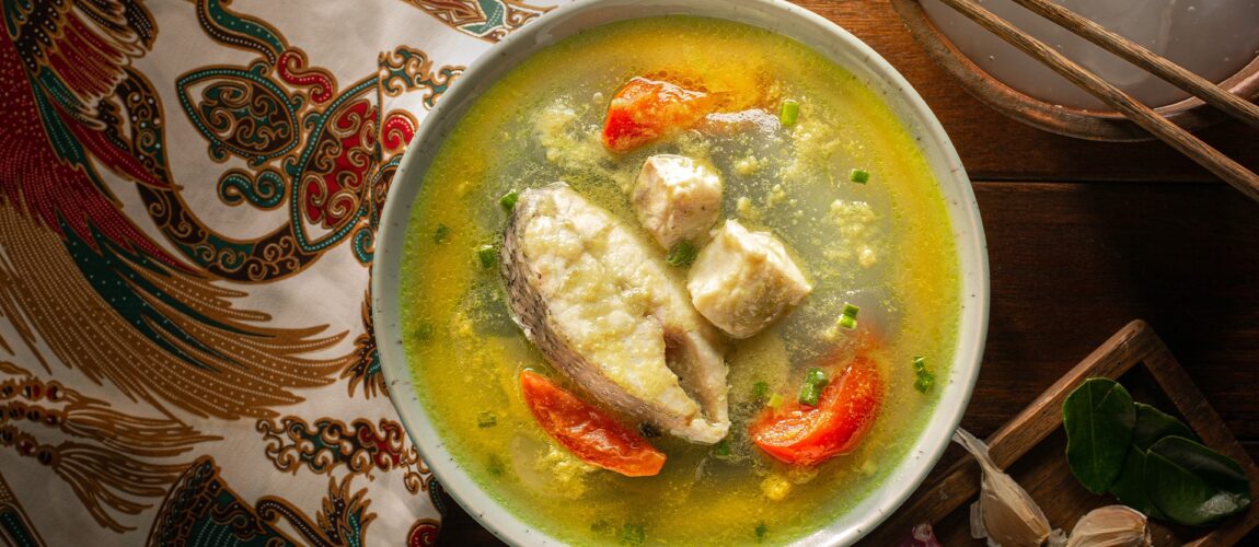 Serunya Masak Papeda dan Ikan Kuah Kuning Papua