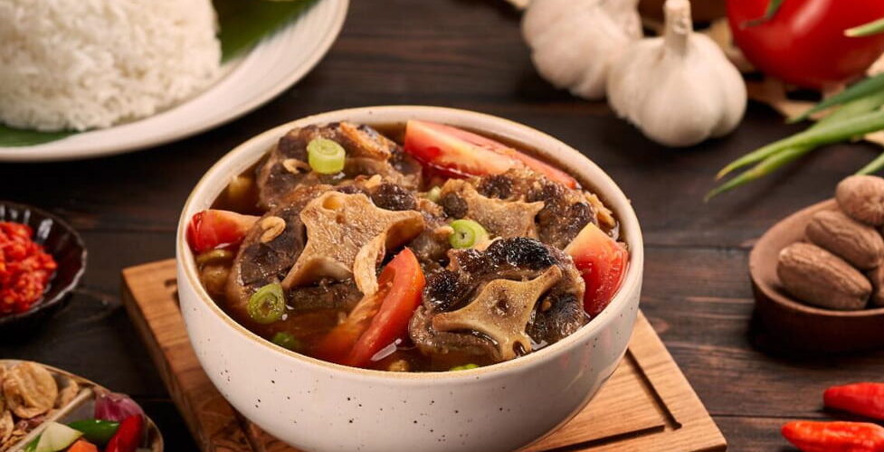Sop Buntut Bogor dan Kuah Jernih Rempah Hangat